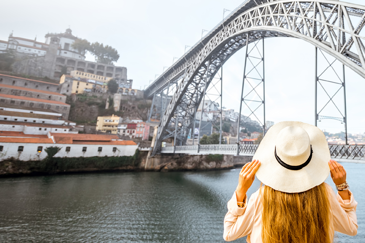 River SightSeeing + GrayLine 48h + Burmester´s Cellar